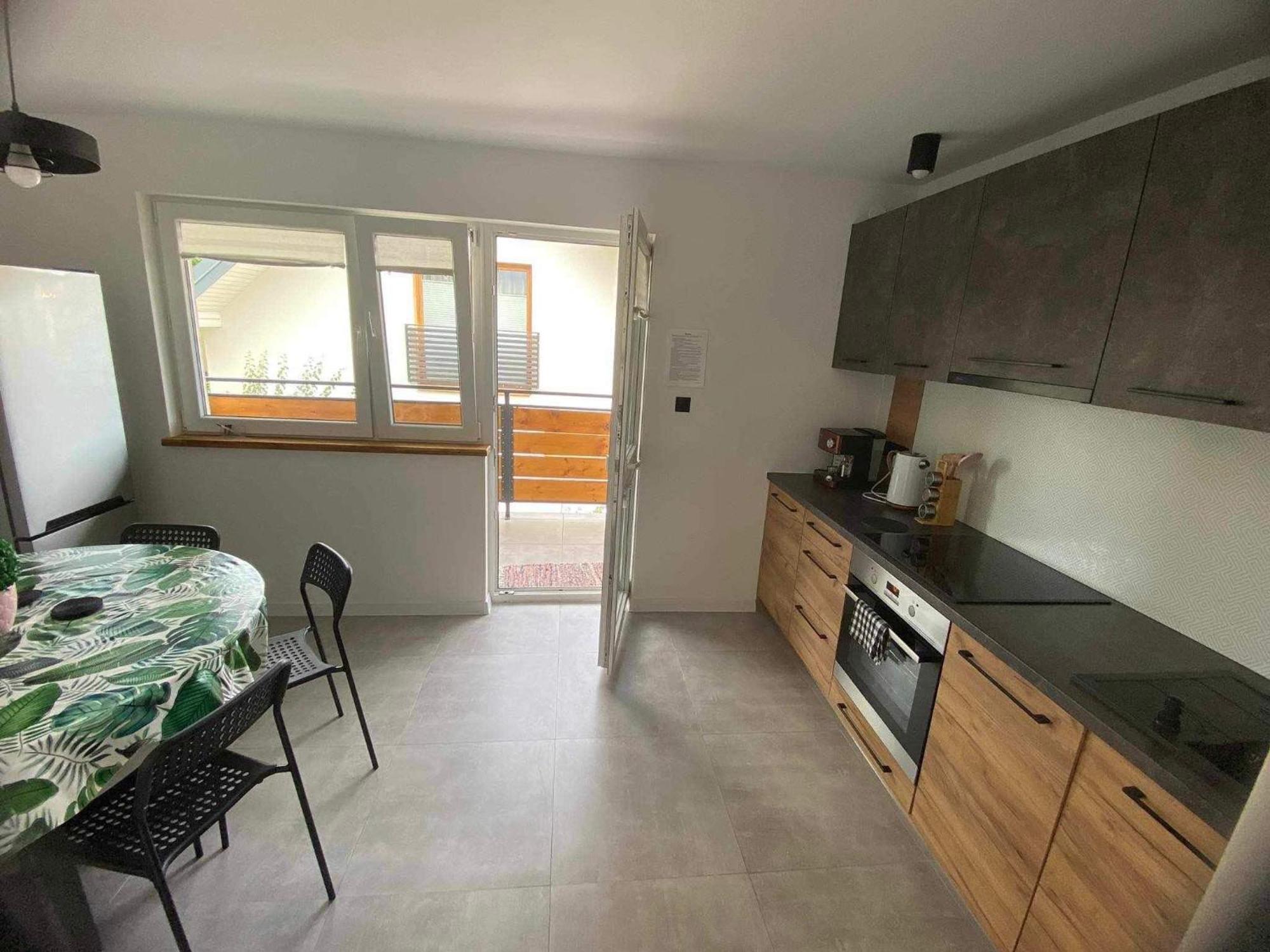 Apartamenty Fredry Lesko Exteriör bild