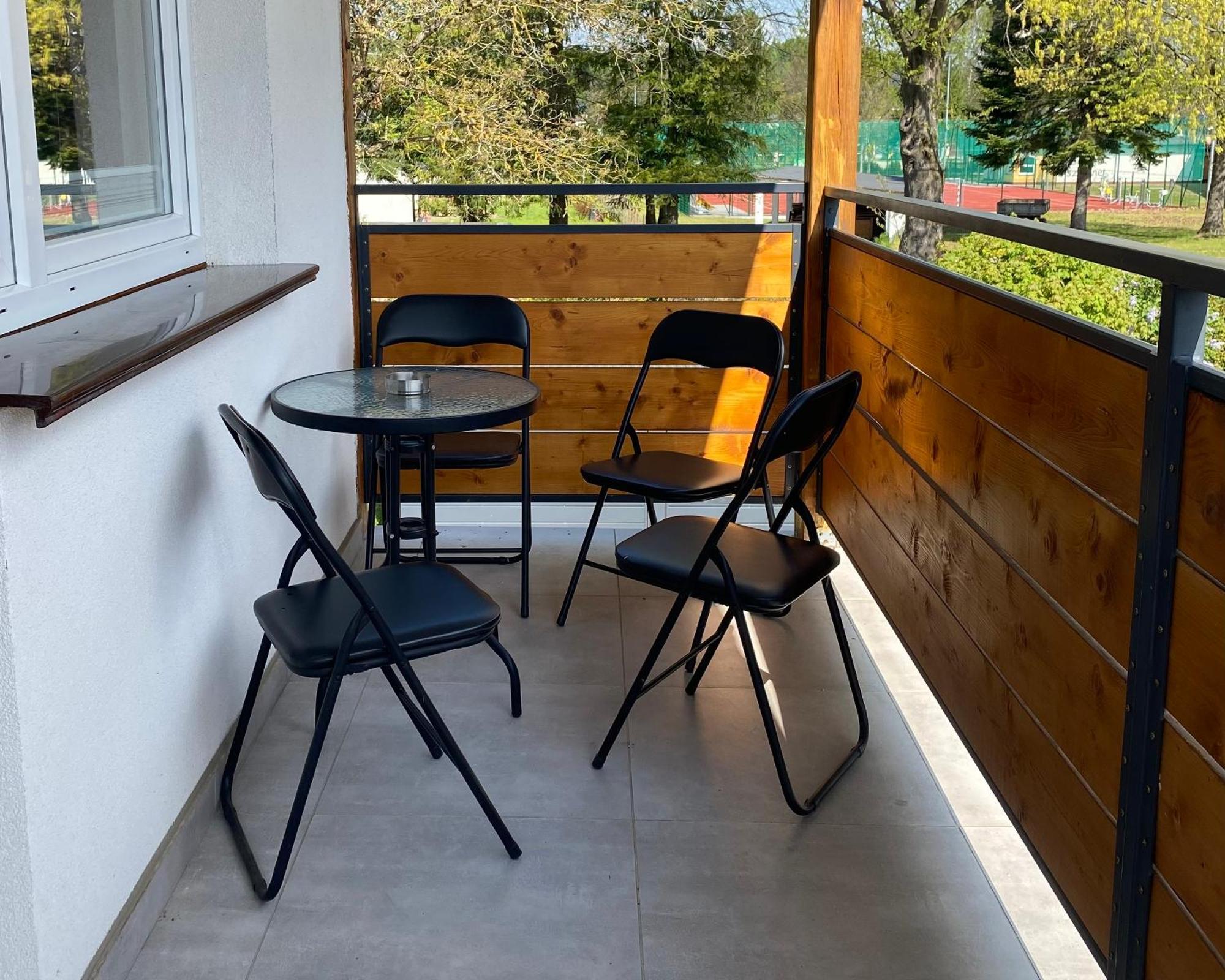 Apartamenty Fredry Lesko Exteriör bild